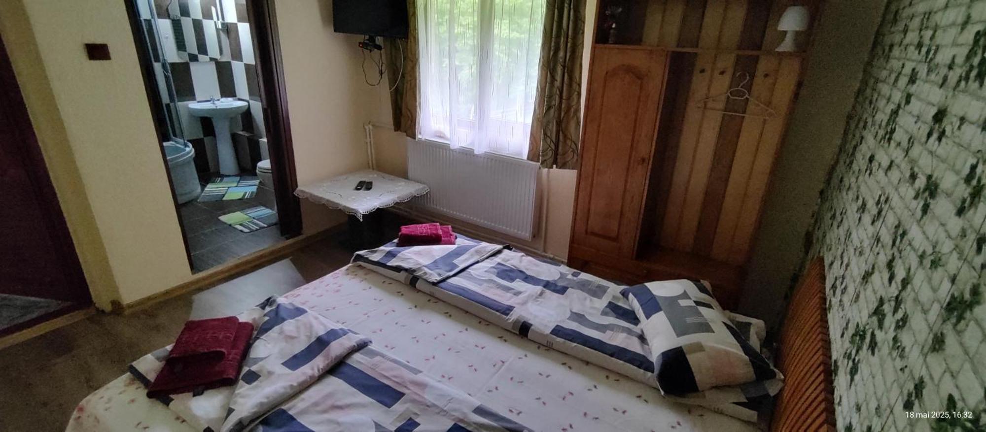 Cabana Cerbu Bozovici المظهر الخارجي الصورة